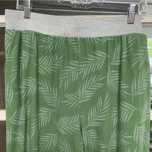 Muk Luks Green Soft Pajama Set with Leaf Print - Picture 3 of 7